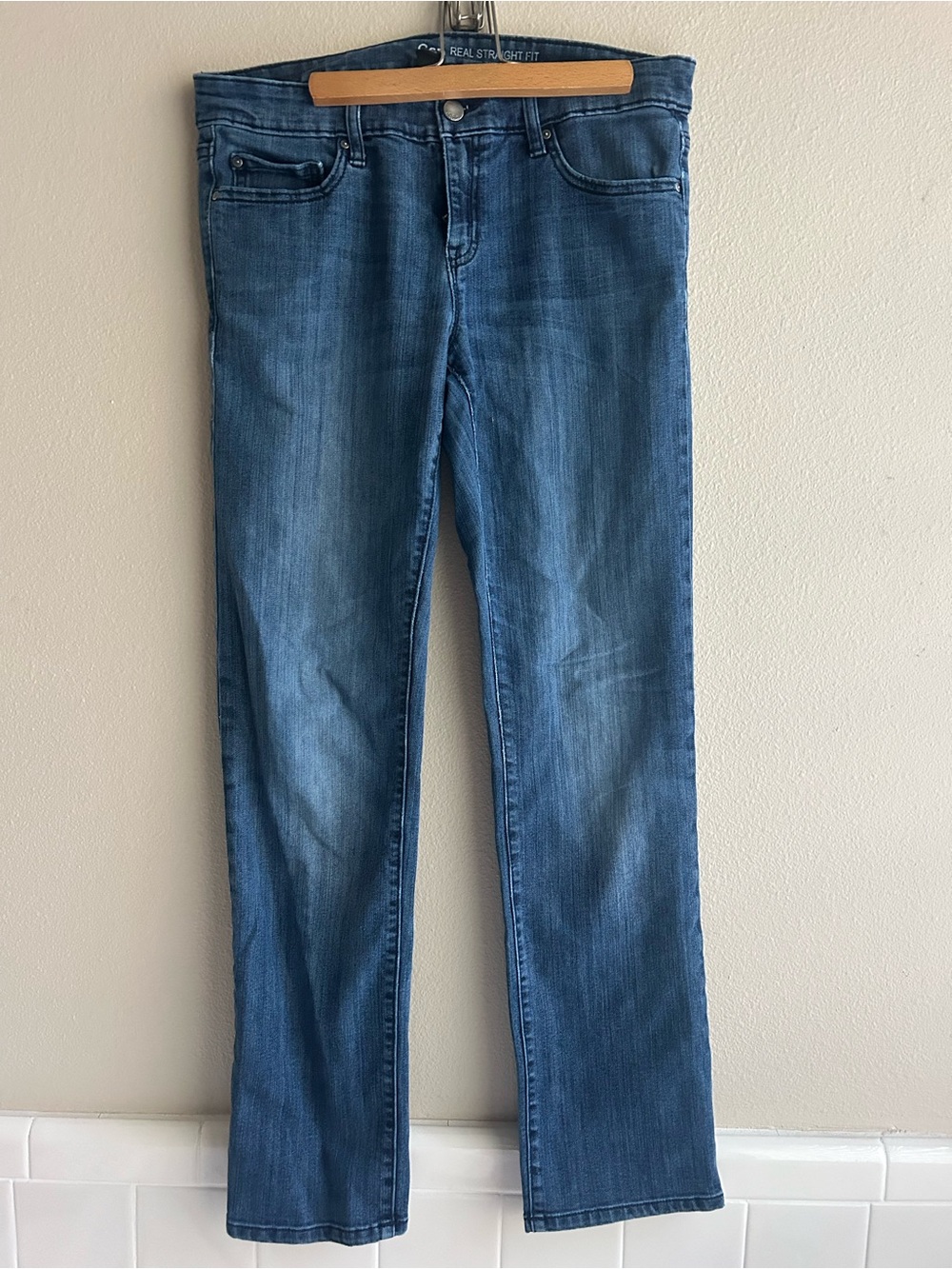 GAP Real Straight Fit women’s jeans